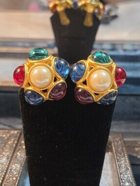BLANCA Gripoix Multicolor Cabochon Faux Pearl Center Gold Tone Clip On Earrings